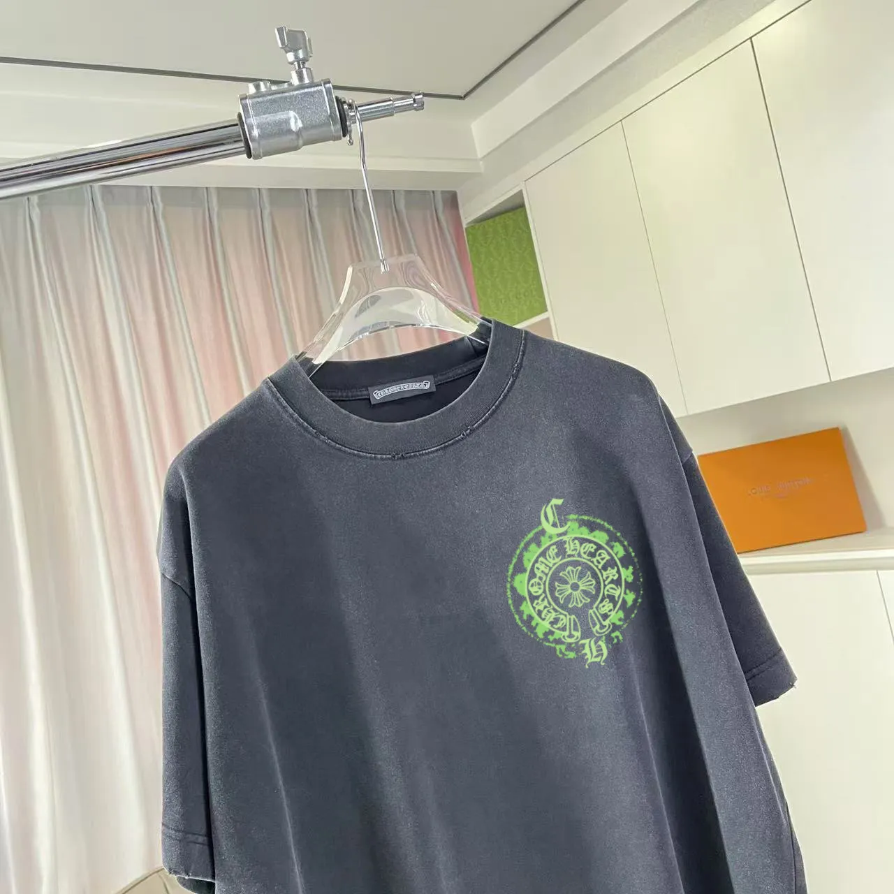 🅿️200 ch Crocodile* 2025 spring and summer new style, washed, worn, Sanskrit cross print, short-sleeved T-shirt, customized fabric 320g, same style for men and women, size: S M L XL XXL five codes, color: black gray